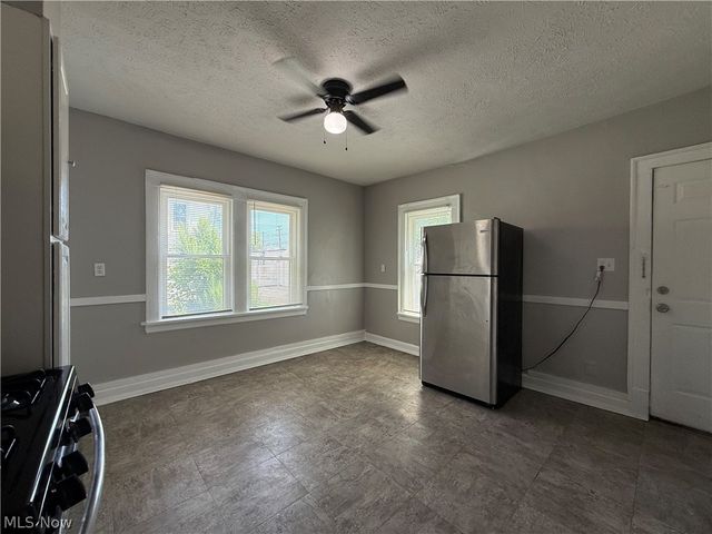 2602 Vega Avenue, Cleveland, OH 44113