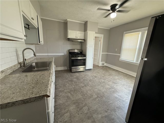 2602 Vega Avenue, Cleveland, OH 44113