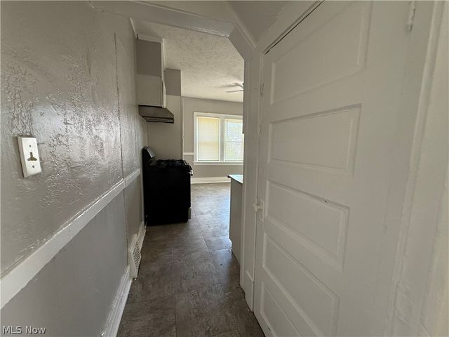 2602 Vega Avenue, Cleveland, OH 44113
