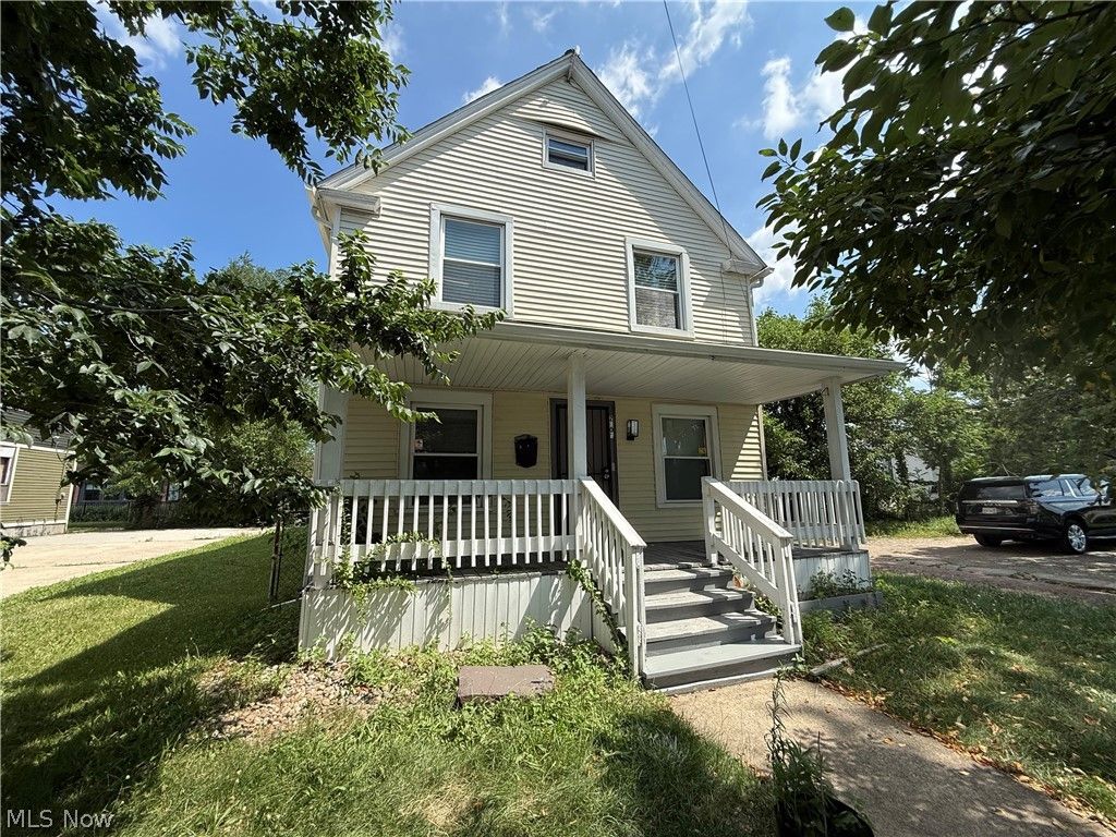 2602 Vega Avenue, Cleveland, OH 44113