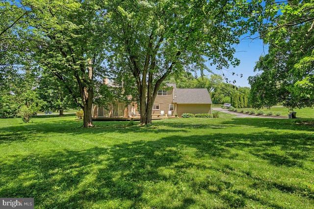 5 TENBY CHASE DR, Newark, DE 19711