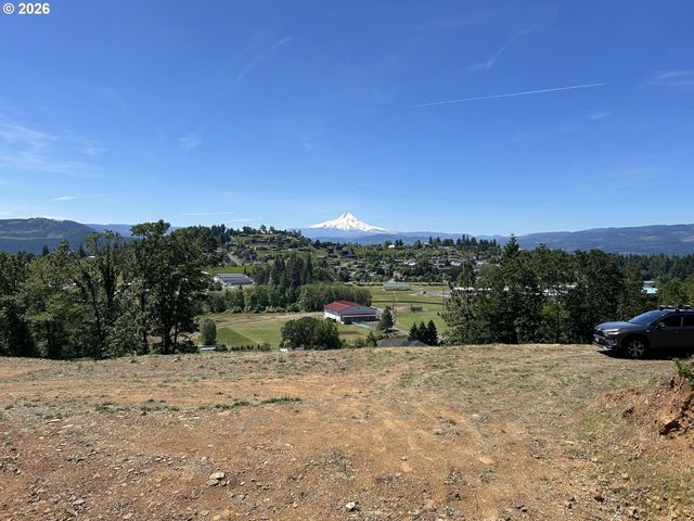 270 OFF Rd, White Salmon, WA 98672