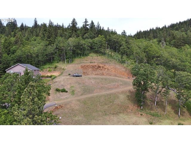 270 OFF Rd, White Salmon, WA 98672