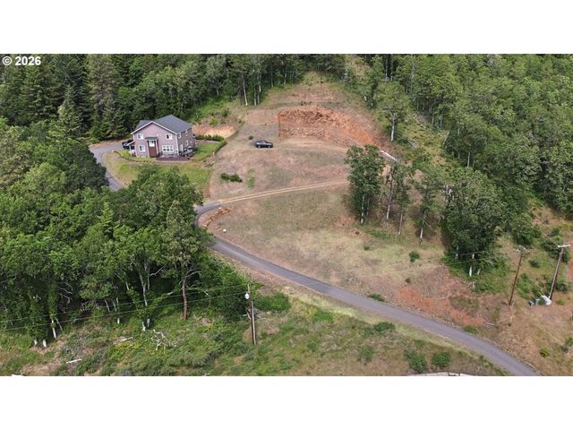 270 OFF Rd, White Salmon, WA 98672