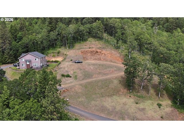 270 OFF Rd, White Salmon, WA 98672