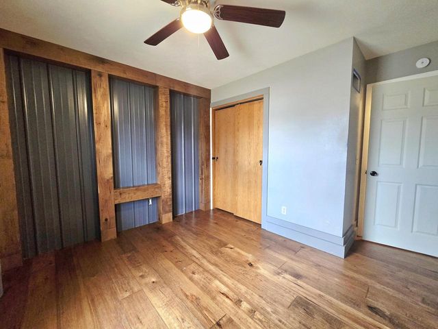 1327 Montclair PLACE, Fort Atkinson, WI 53538