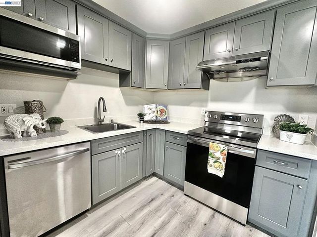 93 Shaniko Cmn 24, Fremont, CA 94539