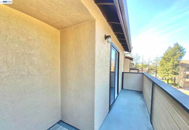 93 Shaniko Cmn 24, Fremont, CA 94539