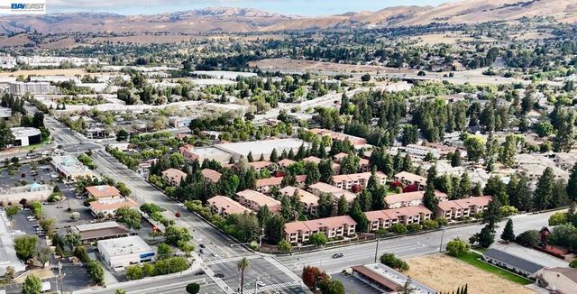 93 Shaniko Cmn 24, Fremont, CA 94539