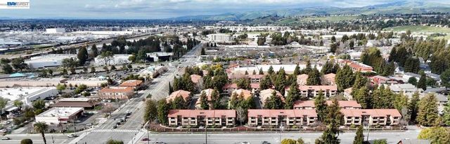 93 Shaniko Cmn 24, Fremont, CA 94539