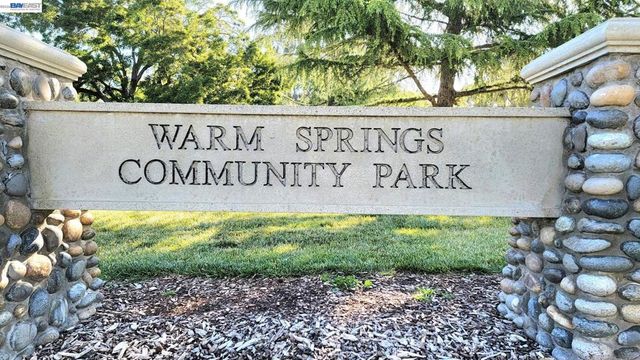 93 Shaniko Cmn 24, Fremont, CA 94539