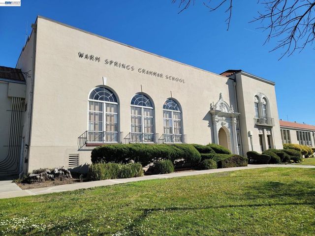 93 Shaniko Cmn 24, Fremont, CA 94539