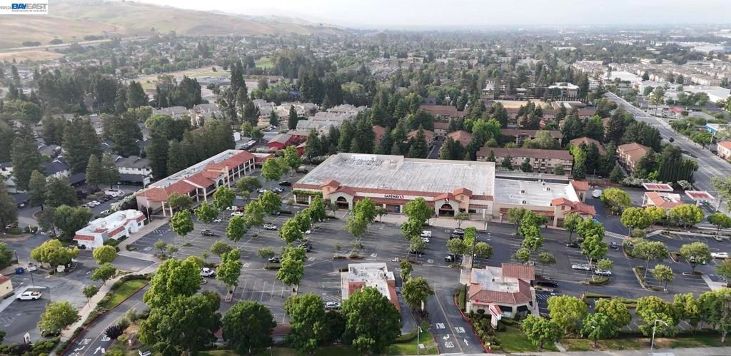 Image 31 of property listing at 93 Shaniko Cmn 24, Fremont, CA 94539