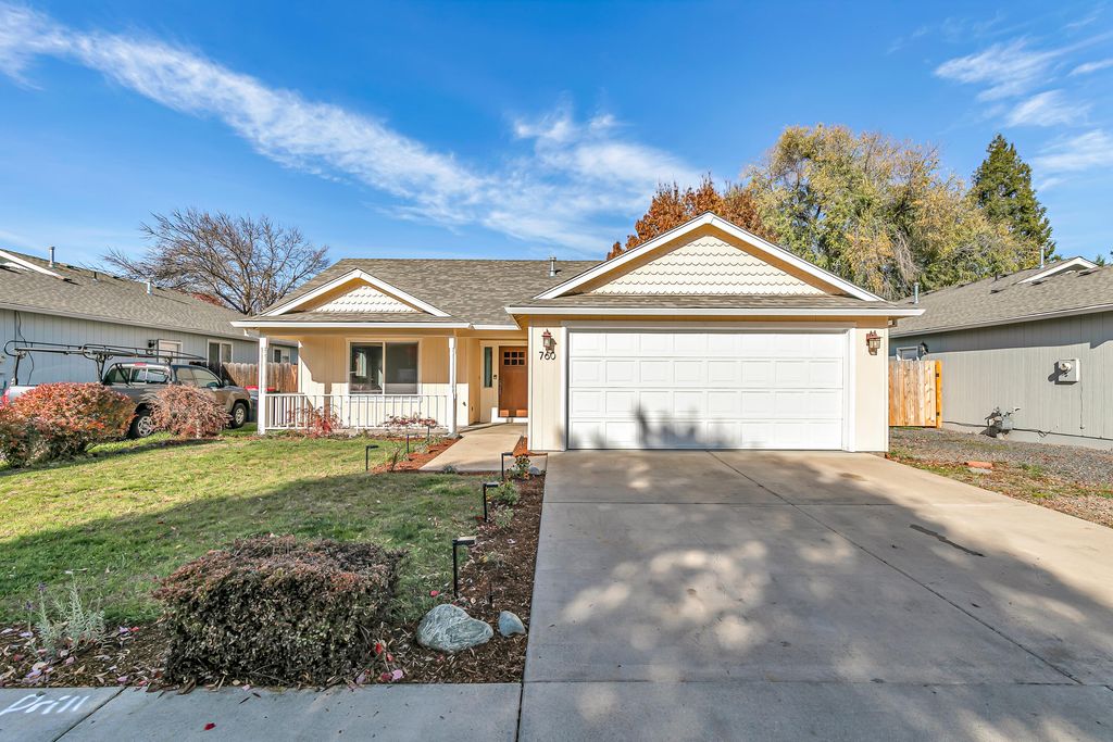 760 Halvorsen Street, Medford, OR 97501