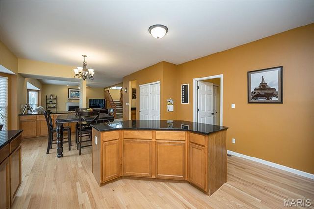 1048 Pierpoint Lane, St Charles, MO 63303
