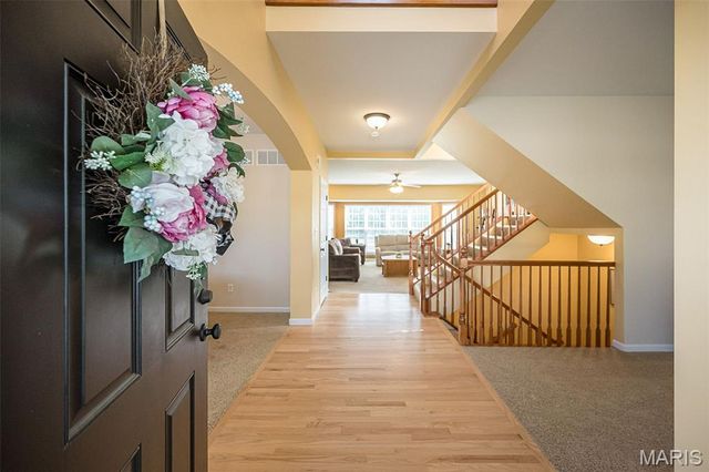 1048 Pierpoint Lane, St Charles, MO 63303
