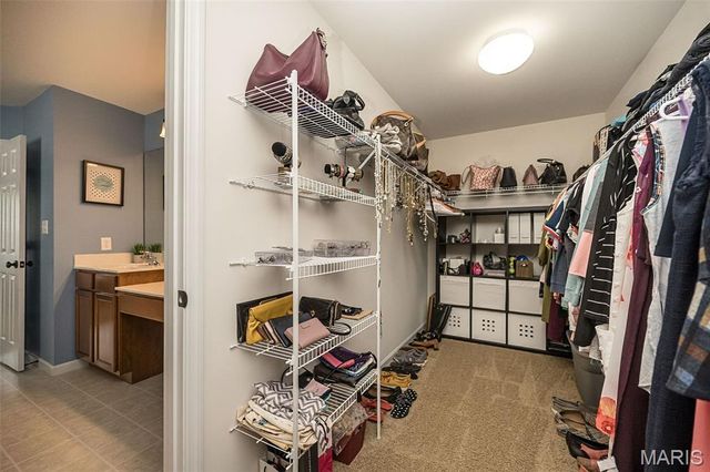 1048 Pierpoint Lane, St Charles, MO 63303