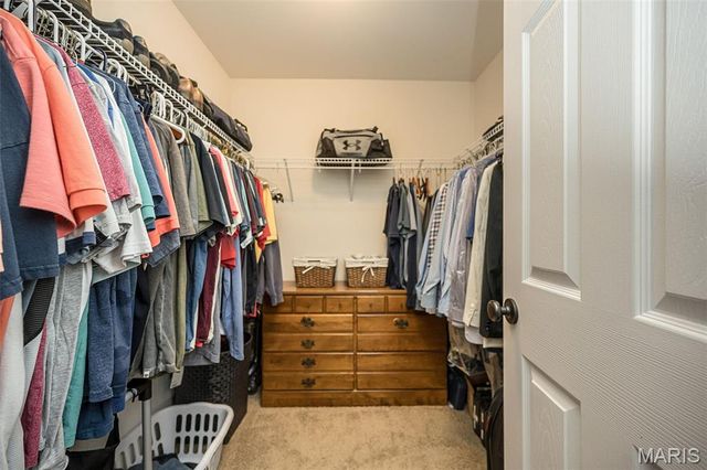 1048 Pierpoint Lane, St Charles, MO 63303
