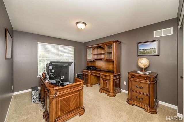 1048 Pierpoint Lane, St Charles, MO 63303