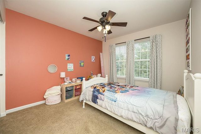 1048 Pierpoint Lane, St Charles, MO 63303