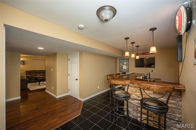 1048 Pierpoint Lane, St Charles, MO 63303