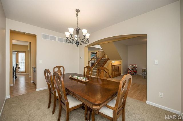 1048 Pierpoint Lane, St Charles, MO 63303