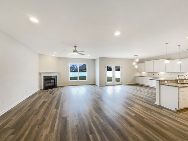 4009 Compass Pointe Ct, Thompsons Station, TN 37179