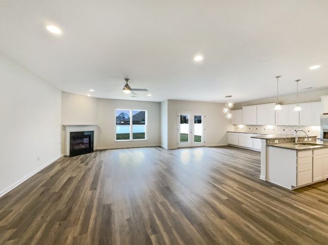 4009 Compass Pointe Ct, Thompsons Station, TN 37179