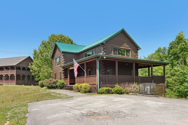 2043 Oakmont Dr, Sevierville, TN 37876