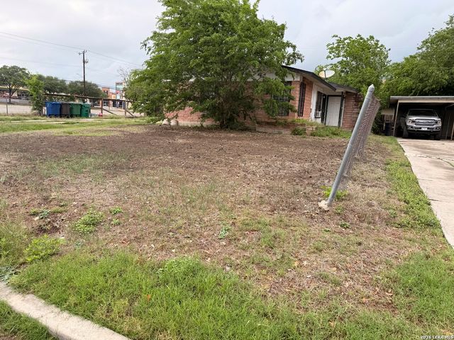 223 Croesus Ave, San Antonio, TX 78213