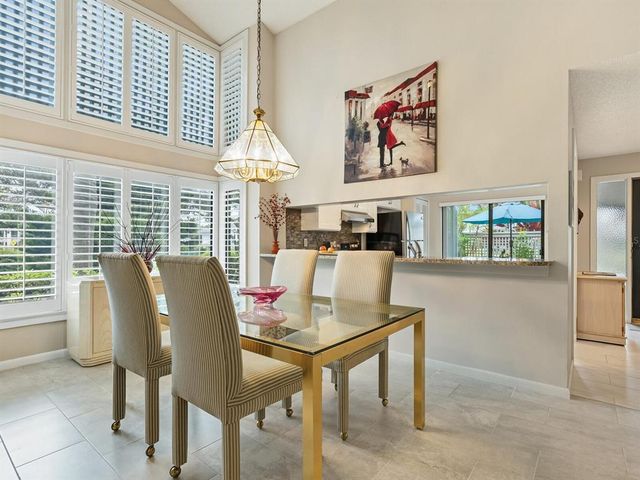 5527 KINGSMERE 36, Sarasota, FL 34235
