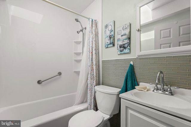 309 LEEANNE RD, Baltimore, MD 21221