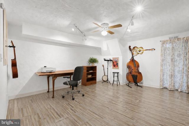 309 LEEANNE RD, Baltimore, MD 21221