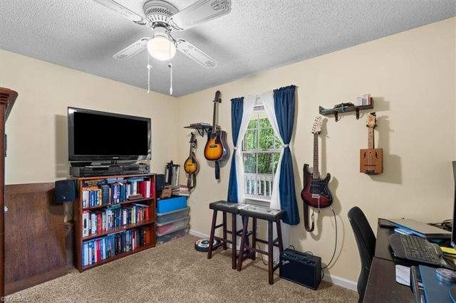 109 Poplar Lane, Thomasville, NC 27360