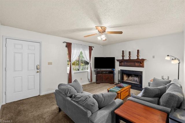 109 Poplar Lane, Thomasville, NC 27360