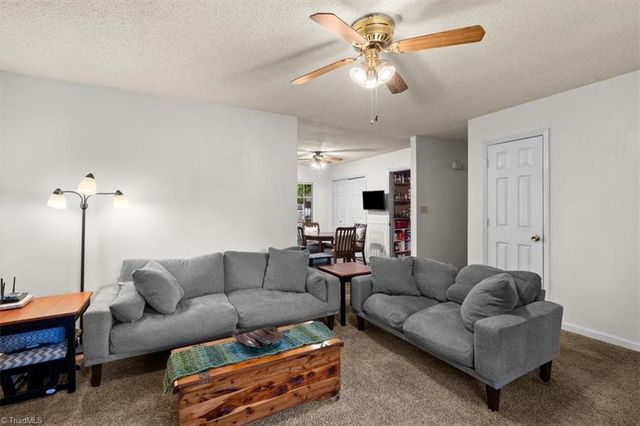 109 Poplar Lane, Thomasville, NC 27360