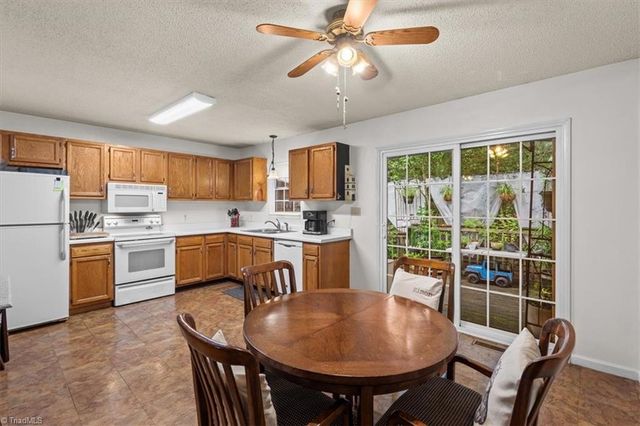 109 Poplar Lane, Thomasville, NC 27360
