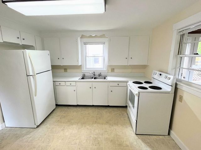 21 Wheatley Street, Lebanon, NH 03766