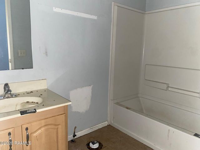 175 Saint James Avenue, Opelousas, LA 70570