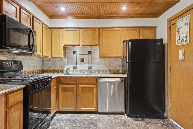 702 Dempster Street G4, Mount Prospect, IL 60056