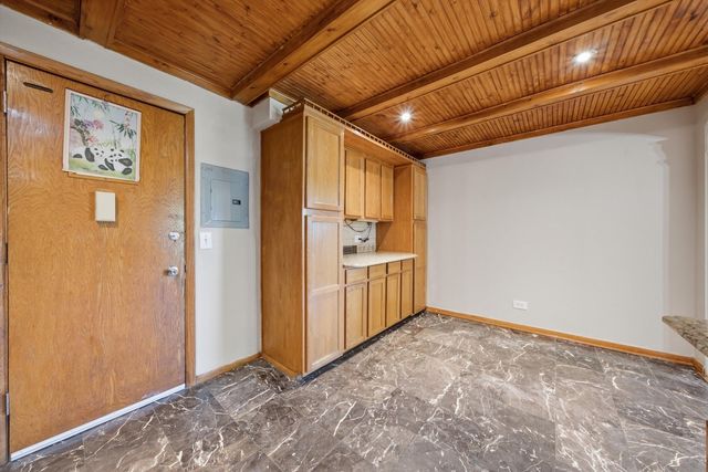 702 Dempster Street G4, Mount Prospect, IL 60056