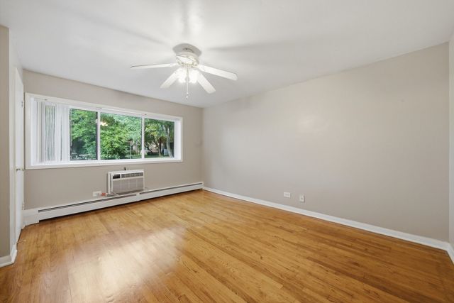 702 Dempster Street G4, Mount Prospect, IL 60056