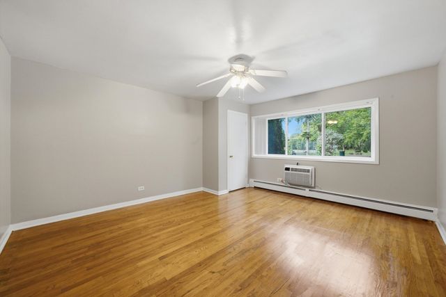 702 Dempster Street G4, Mount Prospect, IL 60056