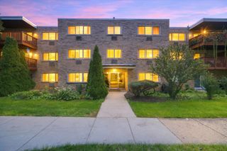 702 Dempster Street G4, Mount Prospect, IL 60056