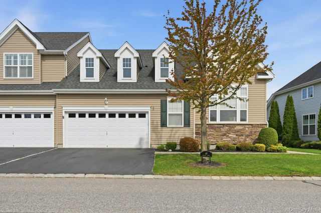 48 Augusta Drive, Medford, NY 11763