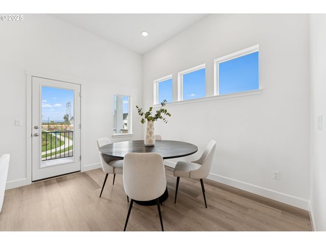 3312 Se Arrowhead Ave, Hillsboro, OR 97123