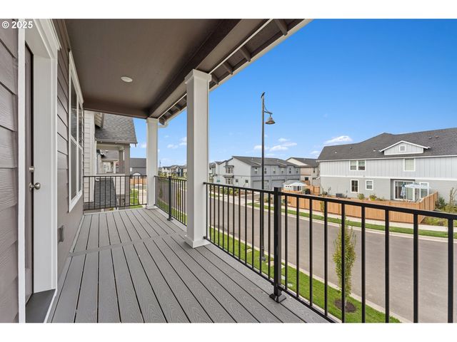 3312 Se Arrowhead Ave, Hillsboro, OR 97123