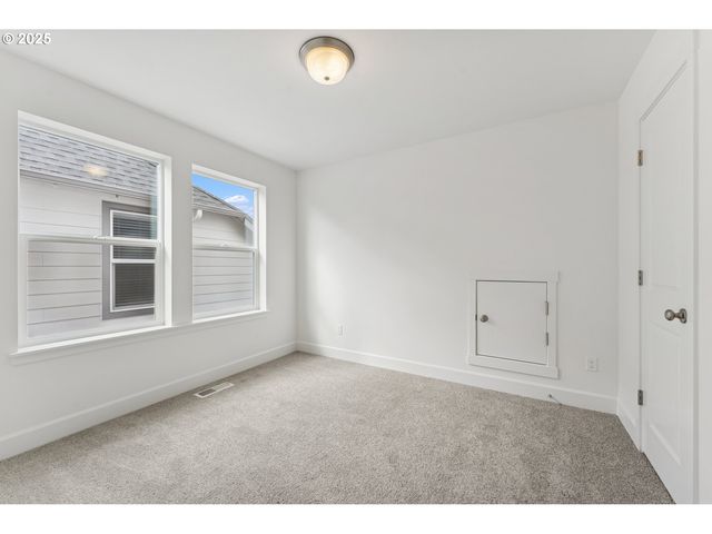 3312 Se Arrowhead Ave, Hillsboro, OR 97123