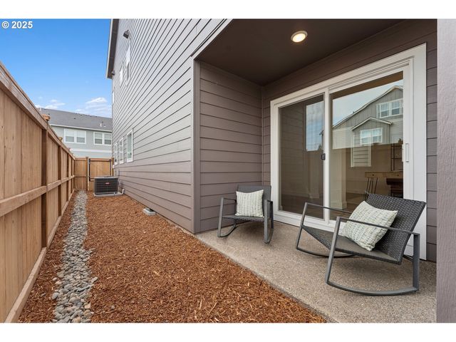 3312 Se Arrowhead Ave, Hillsboro, OR 97123