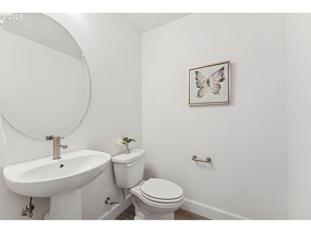 3312 Se Arrowhead Ave, Hillsboro, OR 97123